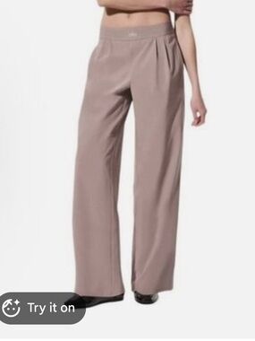 Alo suit up trouser taupe size medium